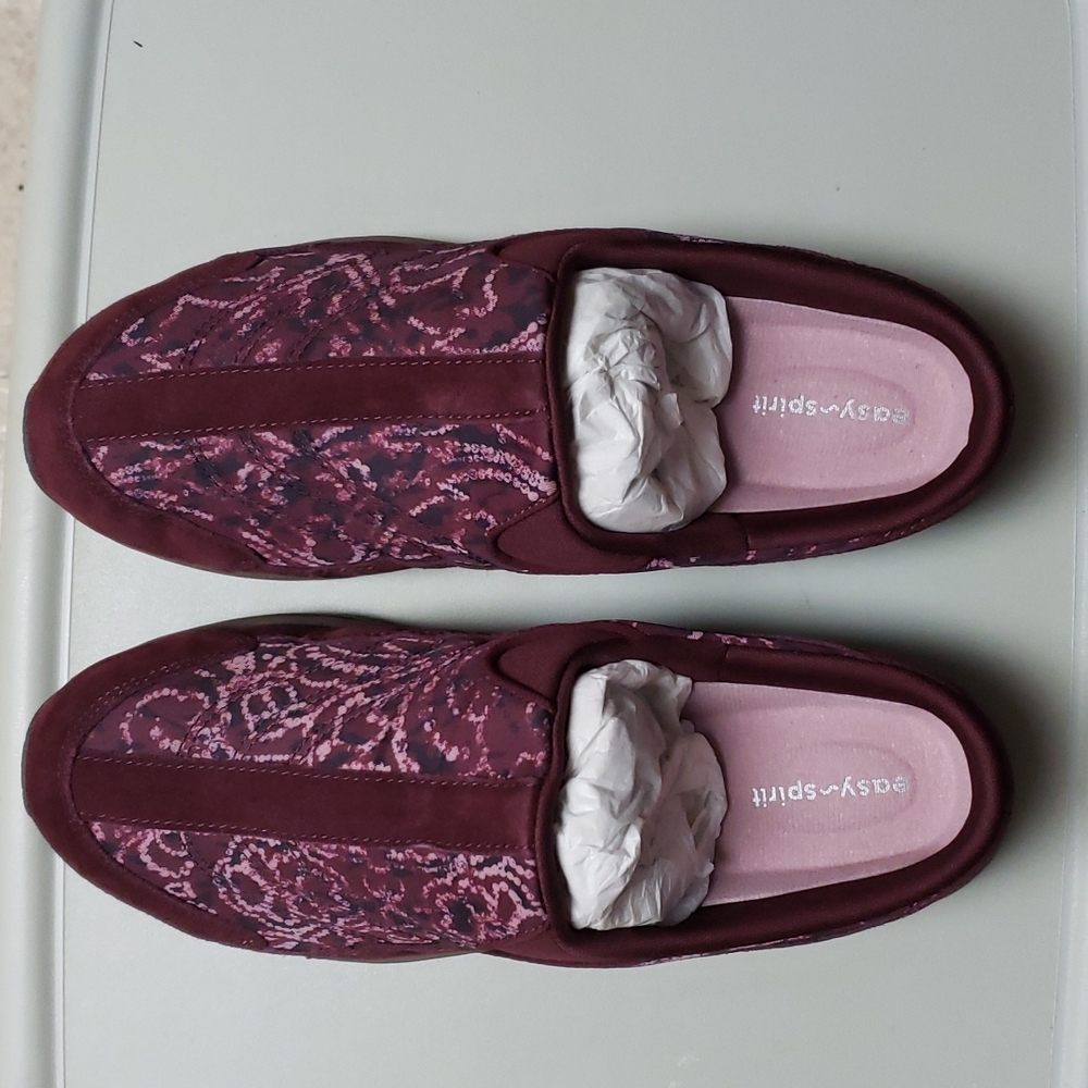 Easy Spirit Slip Ons